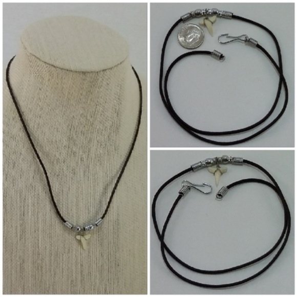 Glow In the Dark Pendant Necklace. - Picture 5 of 8